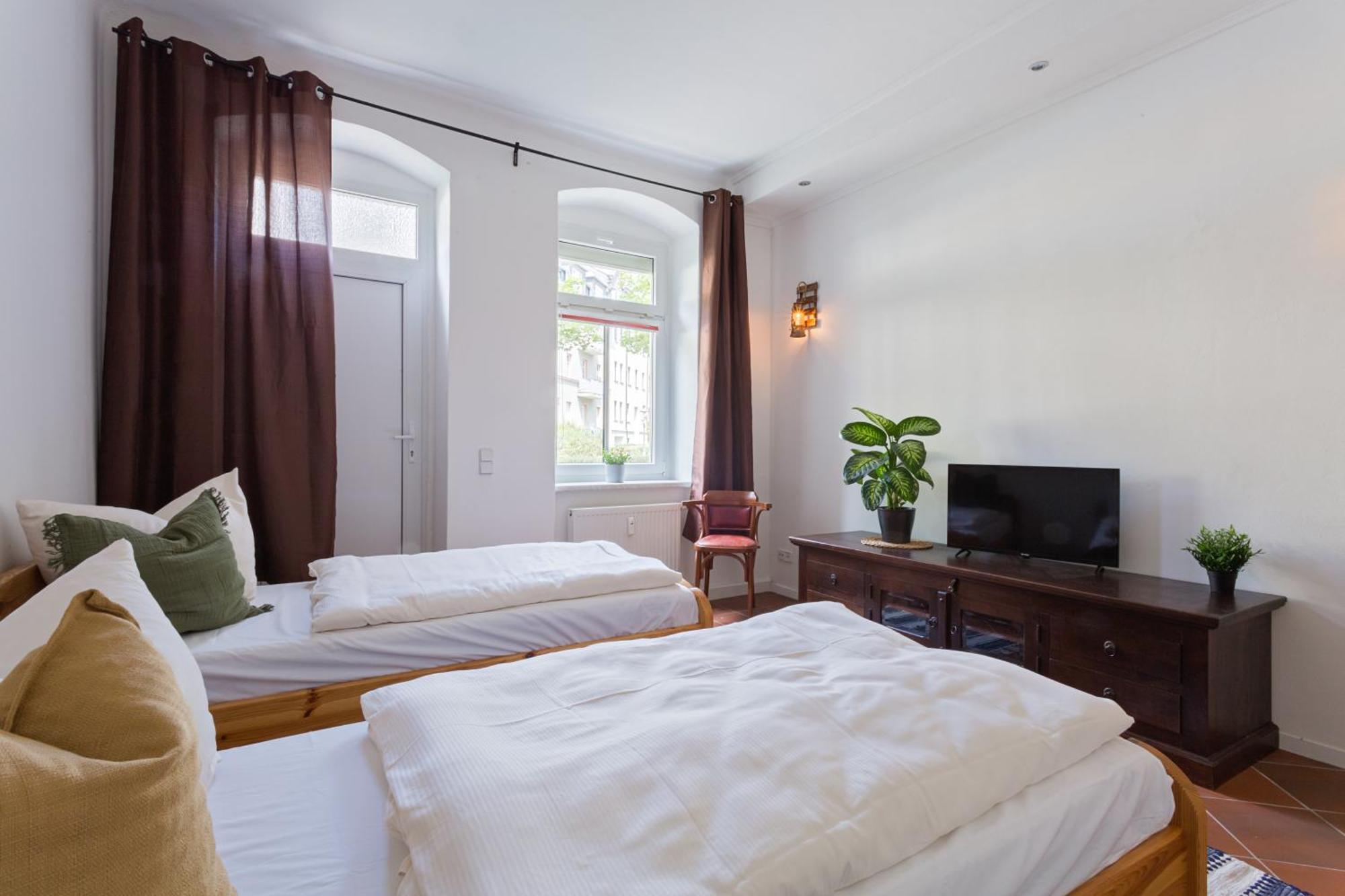 Doppelzimmer III Gaestezimmer In Unterkunft Mit Gemeinschaftsbad Und Gemeinschaftskueche Chemnitz  Exteriér fotografie