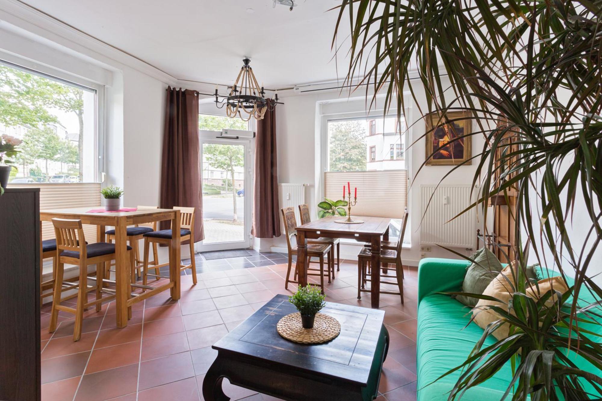 Doppelzimmer III Gaestezimmer In Unterkunft Mit Gemeinschaftsbad Und Gemeinschaftskueche Chemnitz  Exteriér fotografie